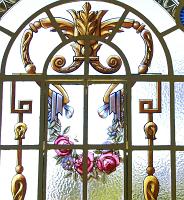  Detalle floral de vitral con ornato dise�ado y realizado en 2008.
Temperley - Buenos Aires.-
cod:56